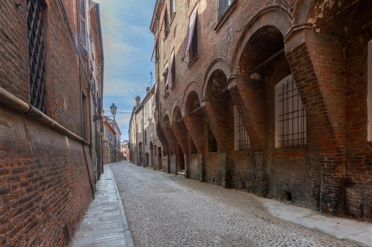 Central Ferrara Apartment Екстериор снимка